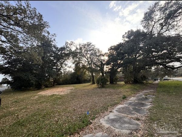 1005 W Lloyd St, Pensacola, FL 32503