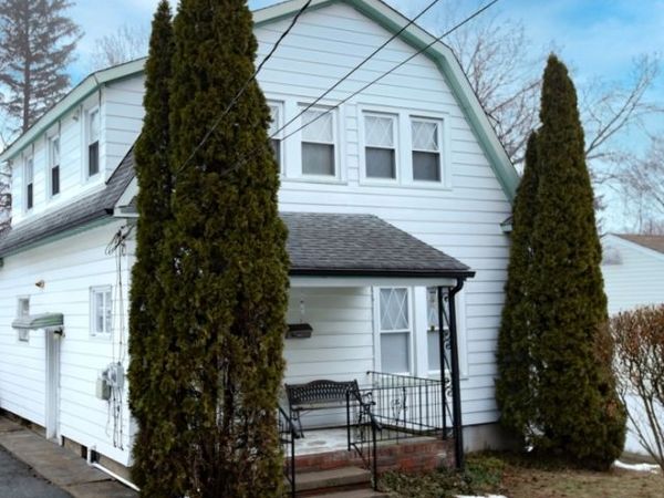 37 Kearney St, Dover, NJ 07801