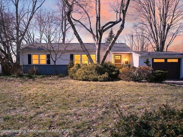 227 N Hagadorn Road, East Lansing, MI 48823