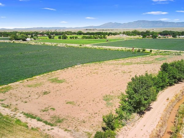 Clarence Road, Los Lunas, NM 87031