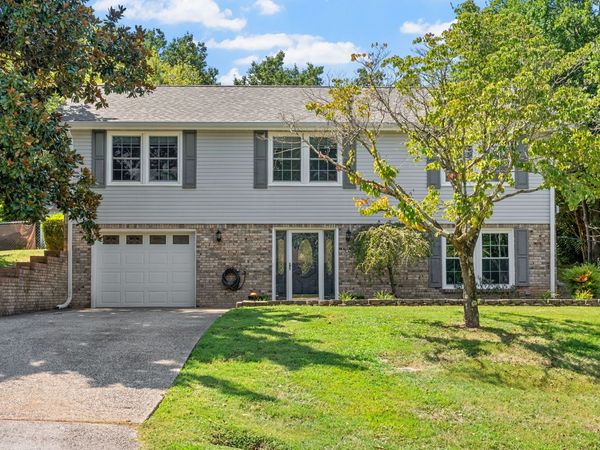 306 Grassland Dr , Clarksville, TN 37043