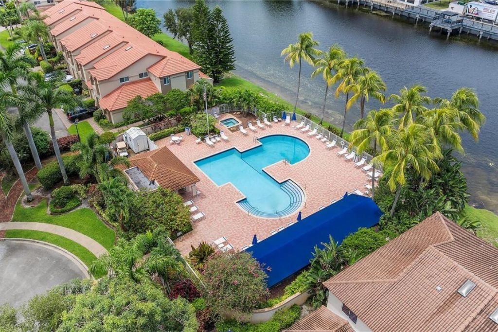 6800 Via Regina, Boca Raton, FL 33433 Photo