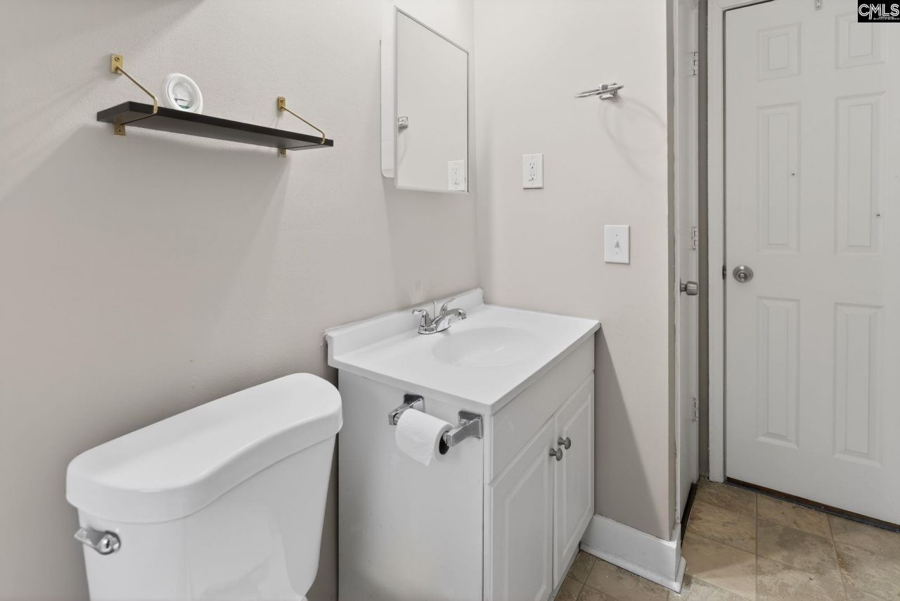 70 Lansing Circle  Photo 26