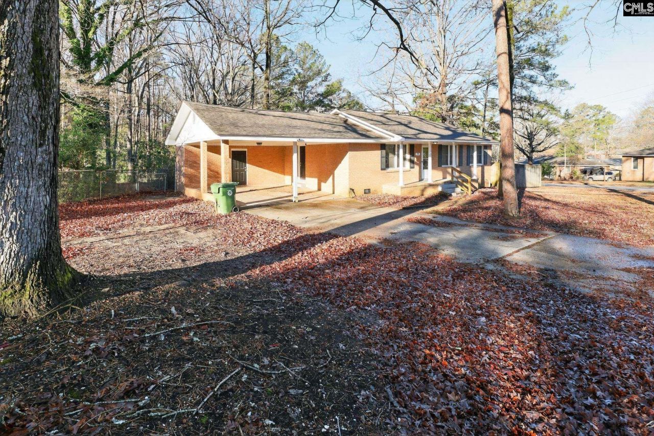 70 Lansing Circle  Photo 4