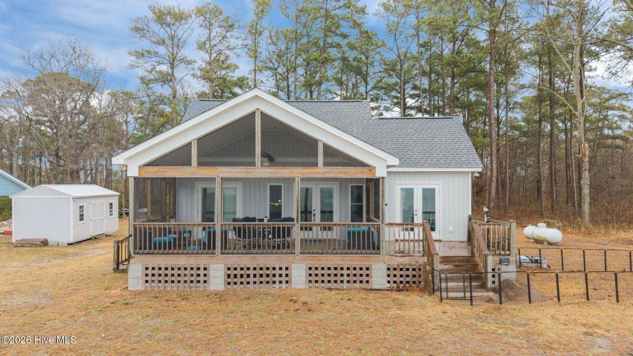 431 Chambers Point Road, Belhaven, NC 27810 Main Photo