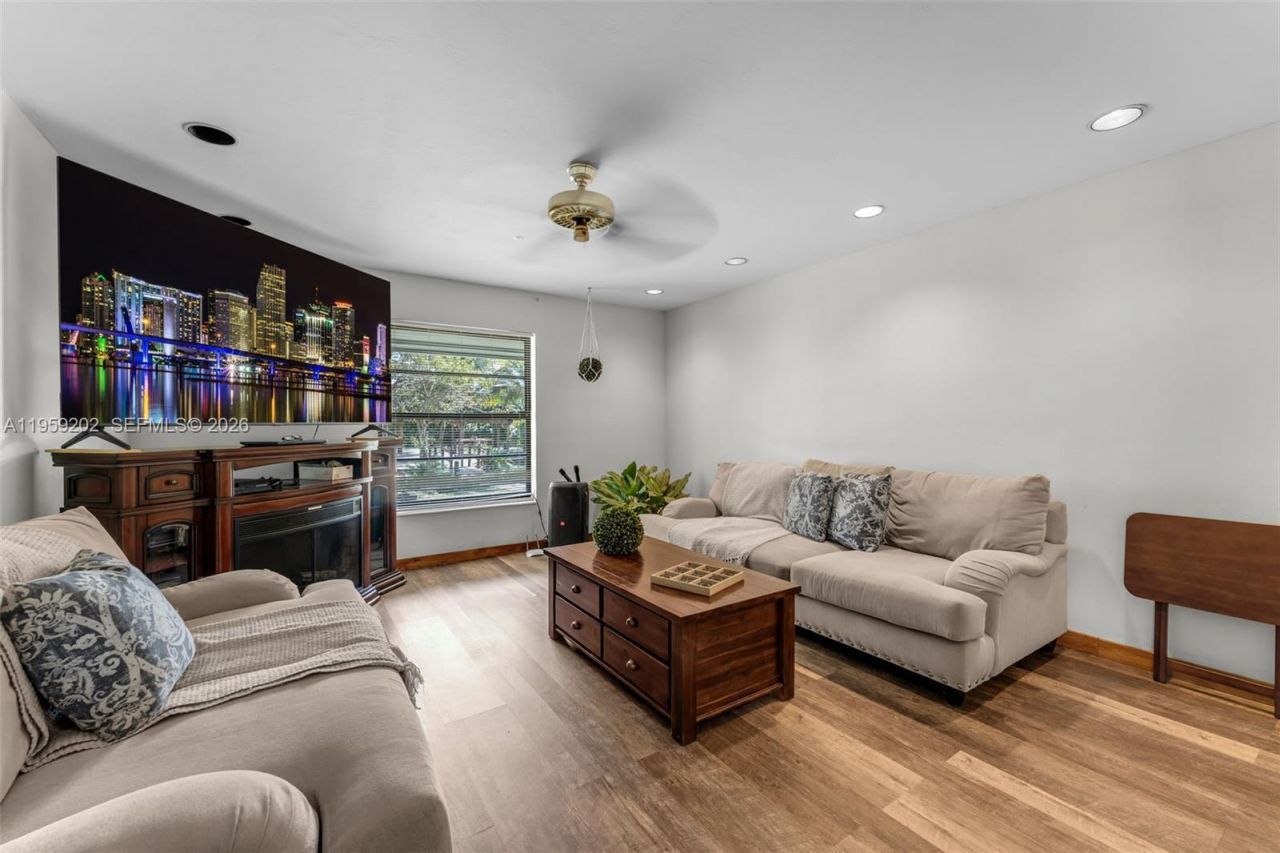 19820 SW 244th St , Homestead, FL 33031 Photo