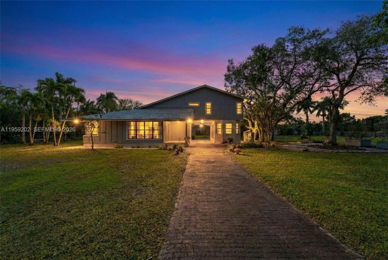 19820 SW 244th St , Homestead, FL 33031 Photo