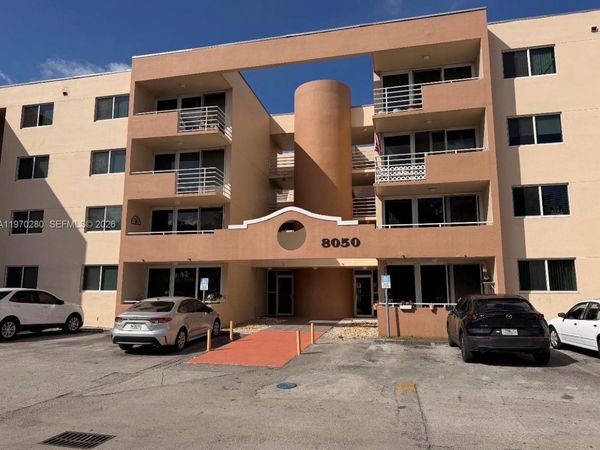 8050 NW 8th St , Unit 1307, Miami, FL 33126