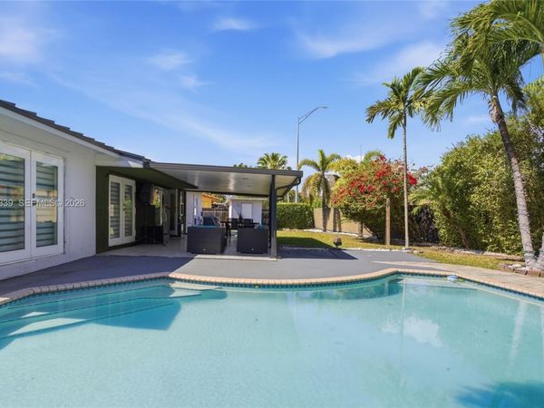 12845 SW 72nd Ter, Miami, FL 33183