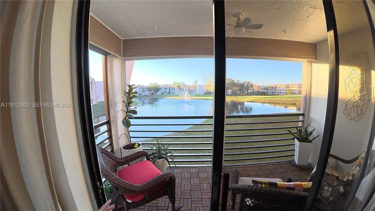 10303 Sunrise Lakes Blvd, Unit 211, Sunrise, FL 33322 Photo