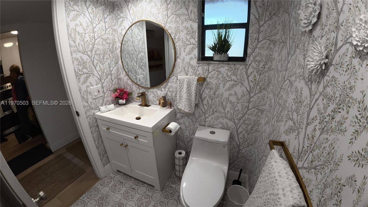 10303 Sunrise Lakes Blvd, Unit 211, Sunrise, FL 33322 Photo