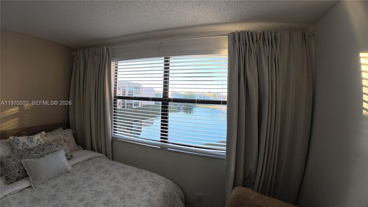 10303 Sunrise Lakes Blvd, Unit 211, Sunrise, FL 33322 Photo