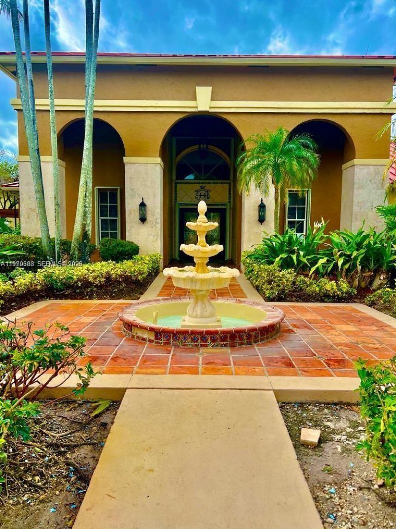 18336 NW 68th Ave, Unit I, Hialeah, FL 33015 Photo