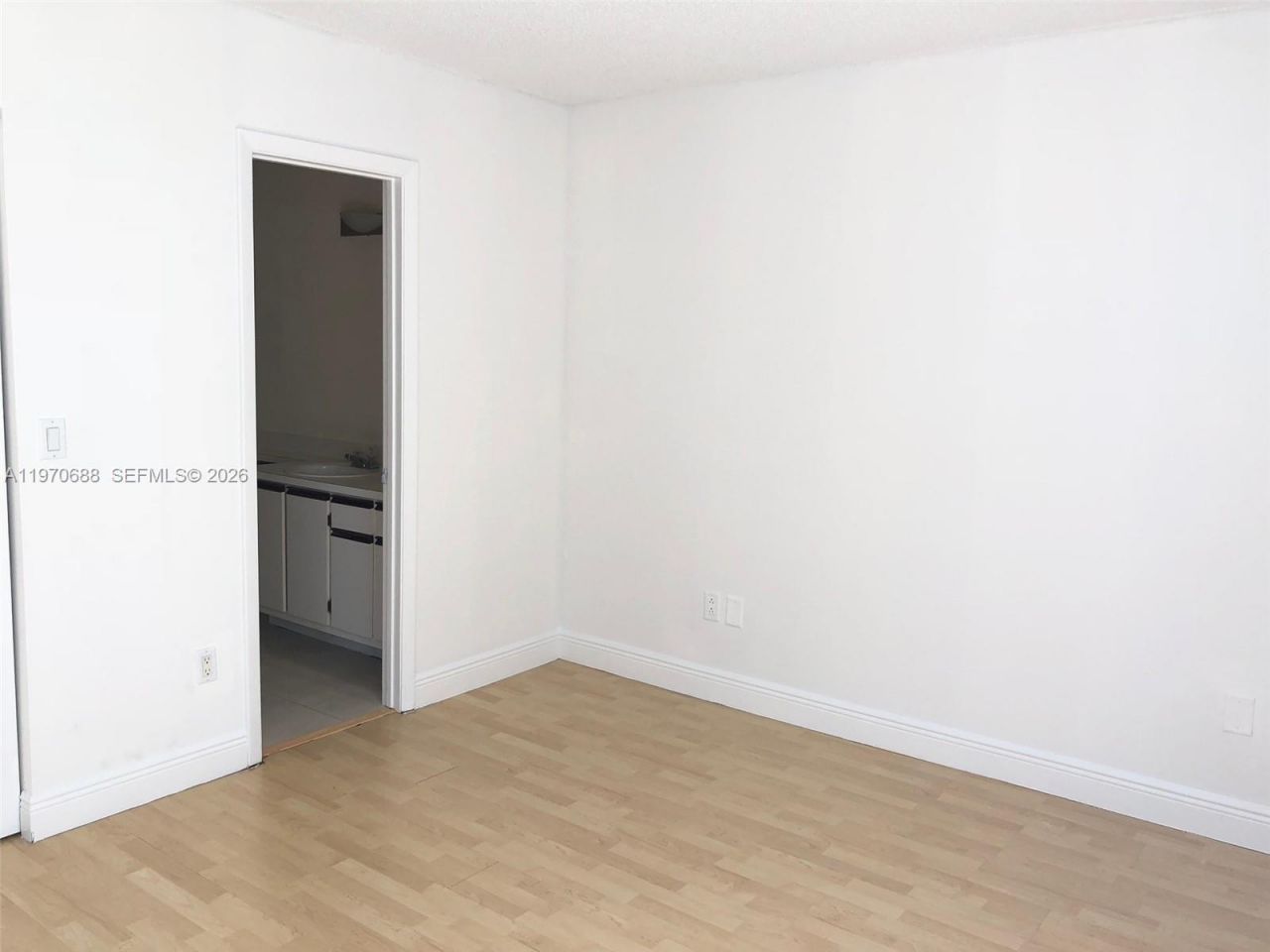 18336 NW 68th Ave, Unit I, Hialeah, FL 33015 Photo