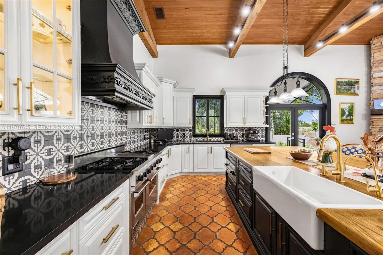 9815 SW 114th St , Miami, FL 33176 Photo