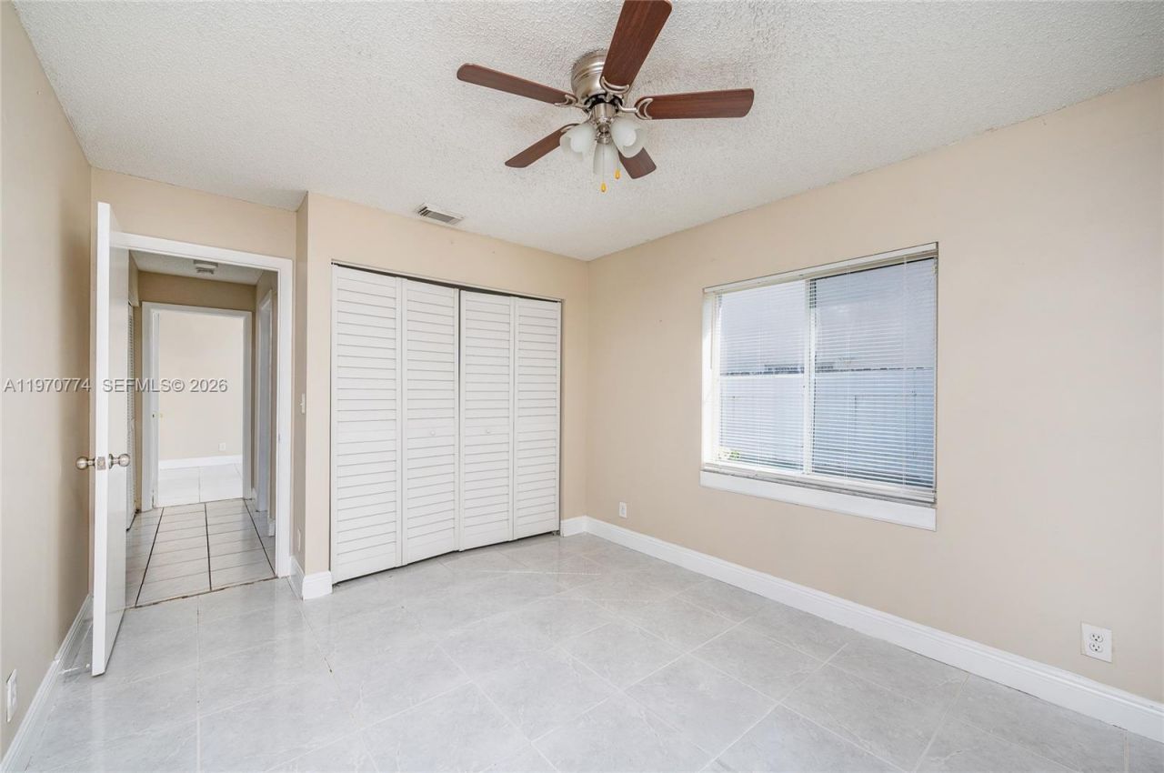 210 SW 98th Ter, Pembroke Pines, FL 33025 Photo