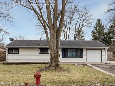 47119 Lauren Court, Van Buren Twp, MI 48111