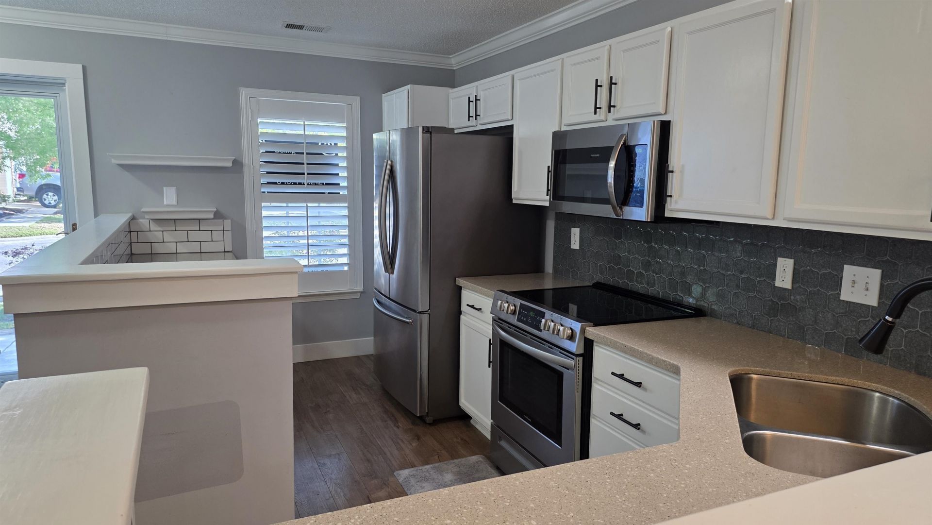 106 Wimbledon Way Photo 10
