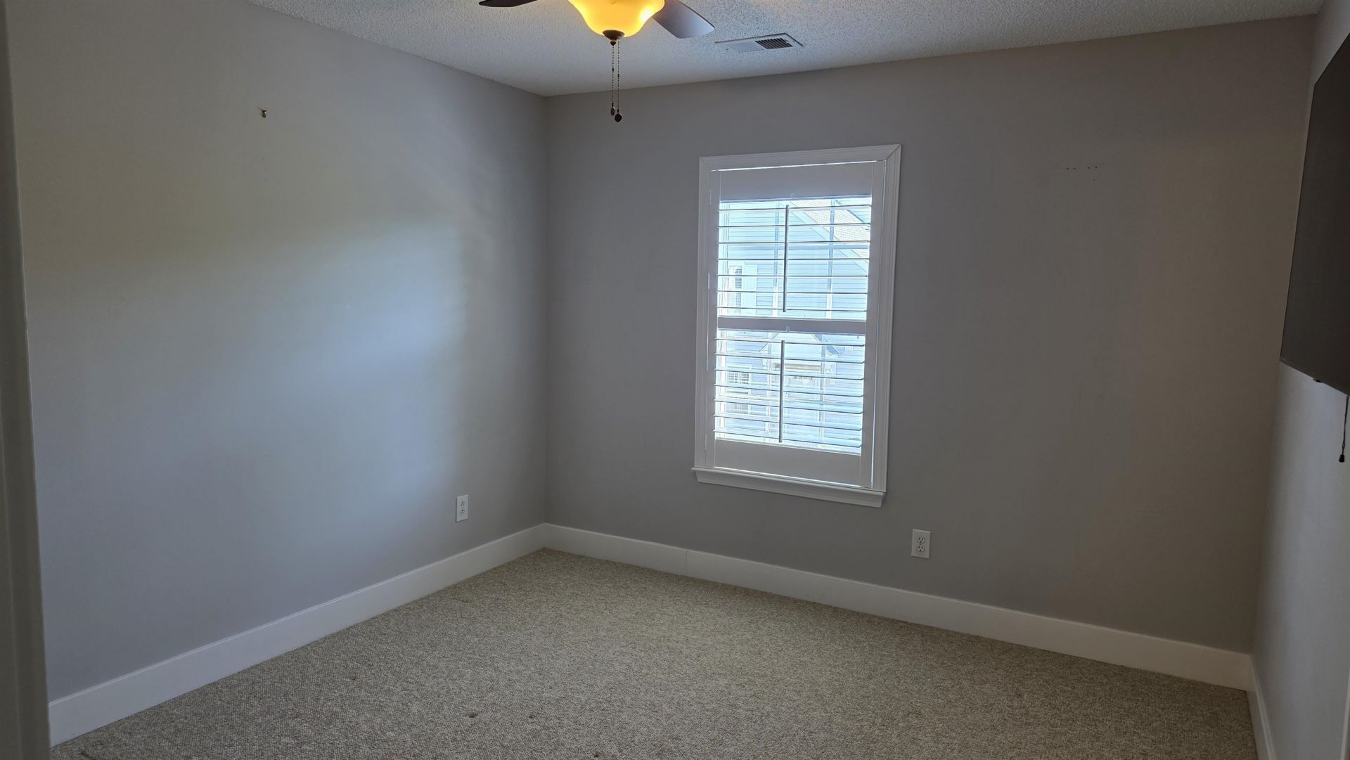 106 Wimbledon Way Photo 24