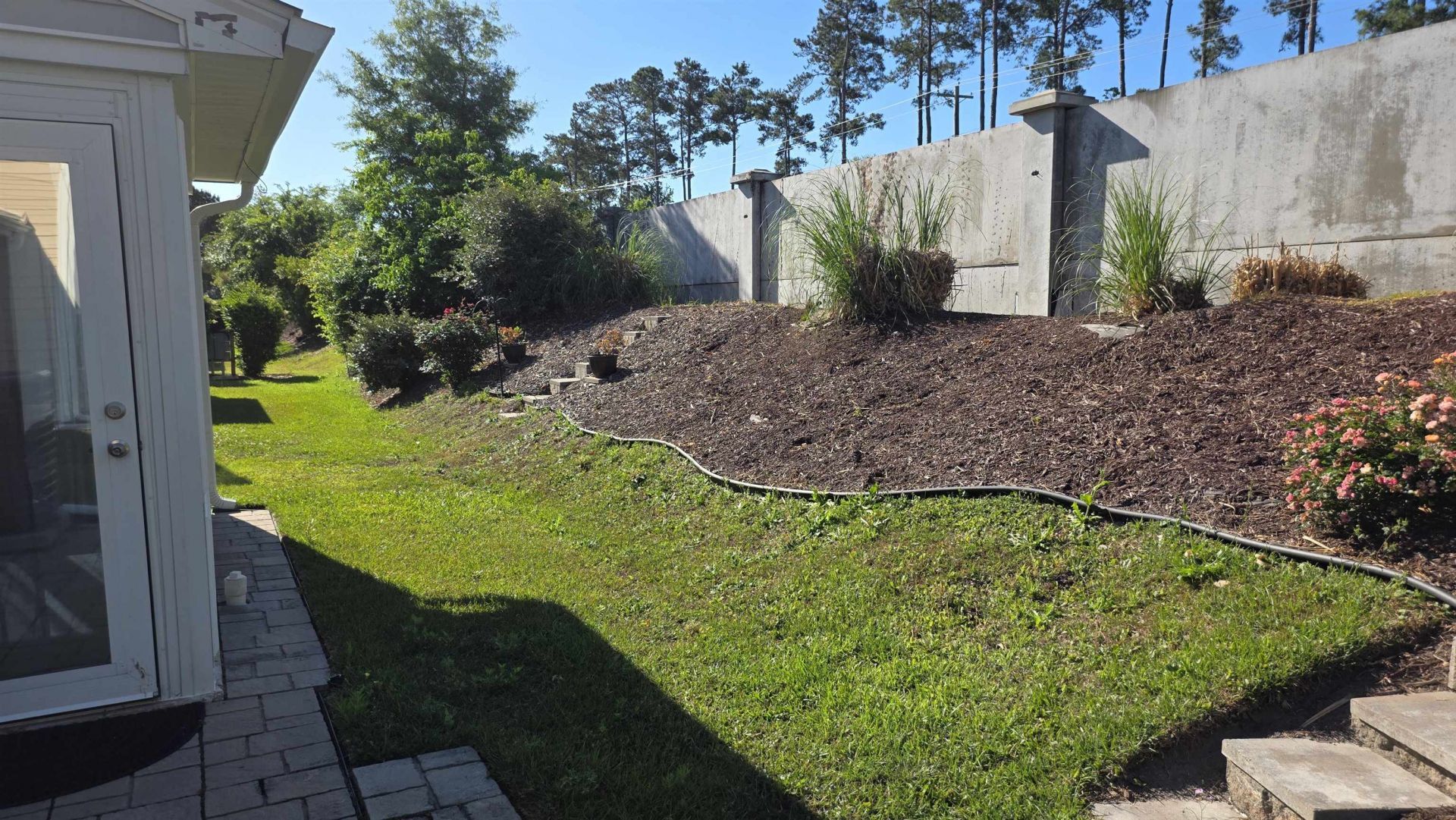 106 Wimbledon Way Photo 30
