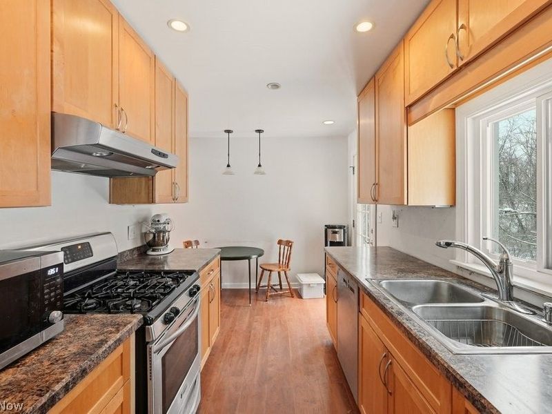 10076 Sherman Road, Chesterland, OH 44026 Photo 9