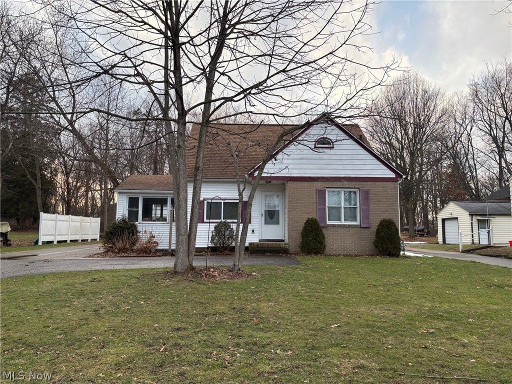 1550 Chapman Drive, Akron, OH 44305 Main Photo