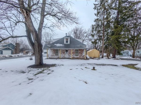 5924 Broadway Street, Lancaster, NY 14086