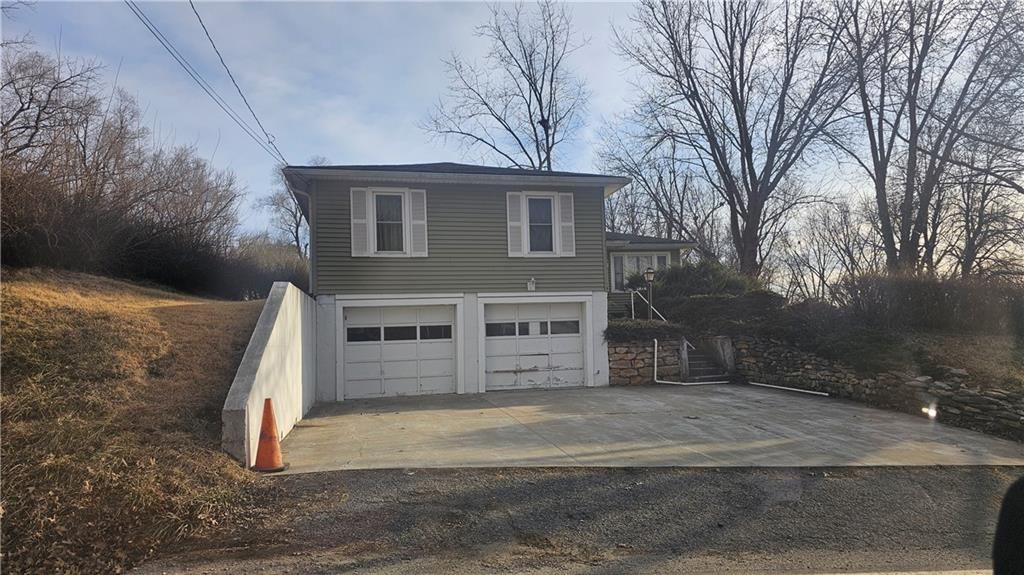 2814 Blackwell Road, Saint Joseph, MO 64505 Main Photo