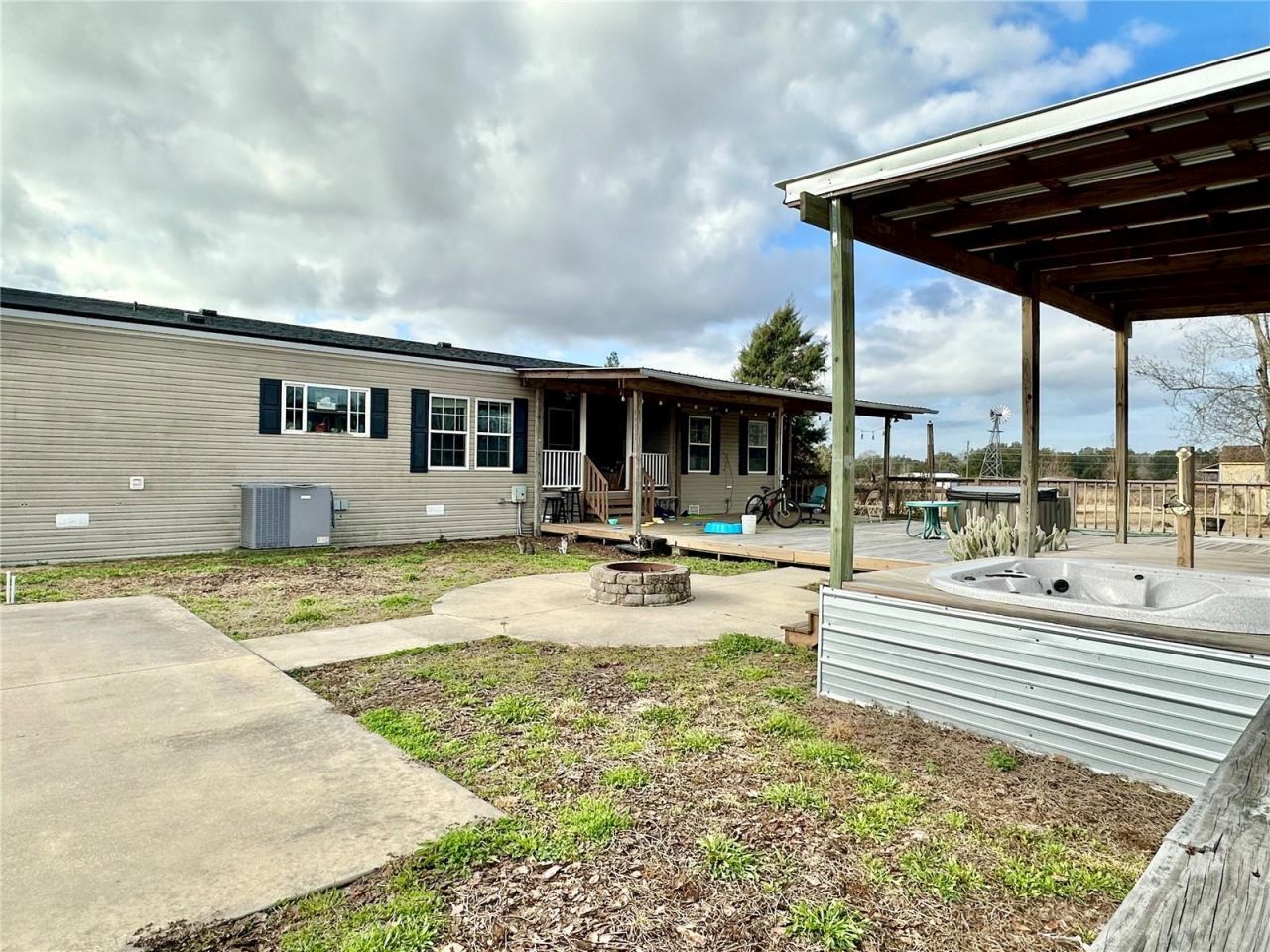 237 SW Baron Glen, Fort White, FL 32038 Photo