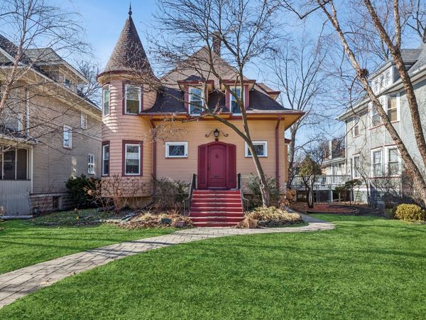 721 N Grove Avenue, Oak Park, IL 60302