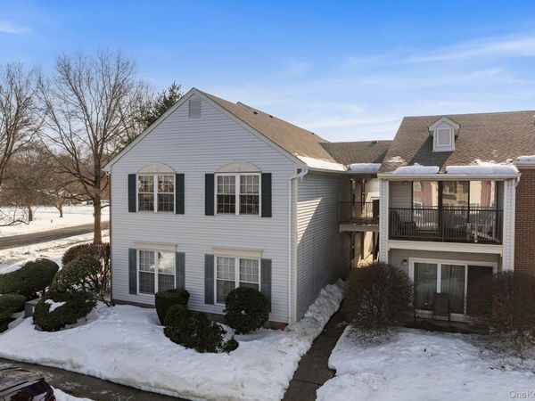 1 Brook Drive , Unit 21, Washingtonville, NY 10992