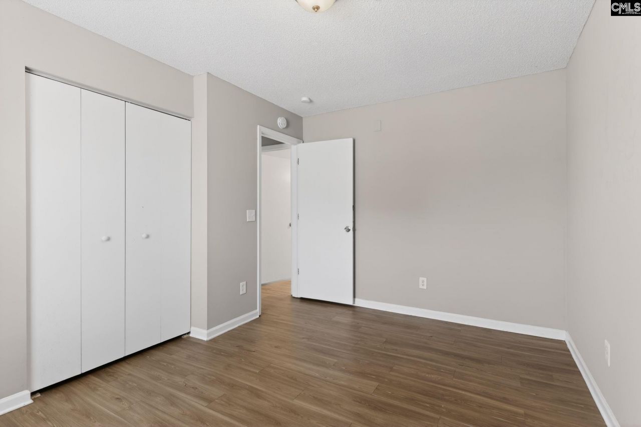 215 Berry Ridge Circle  Photo 13