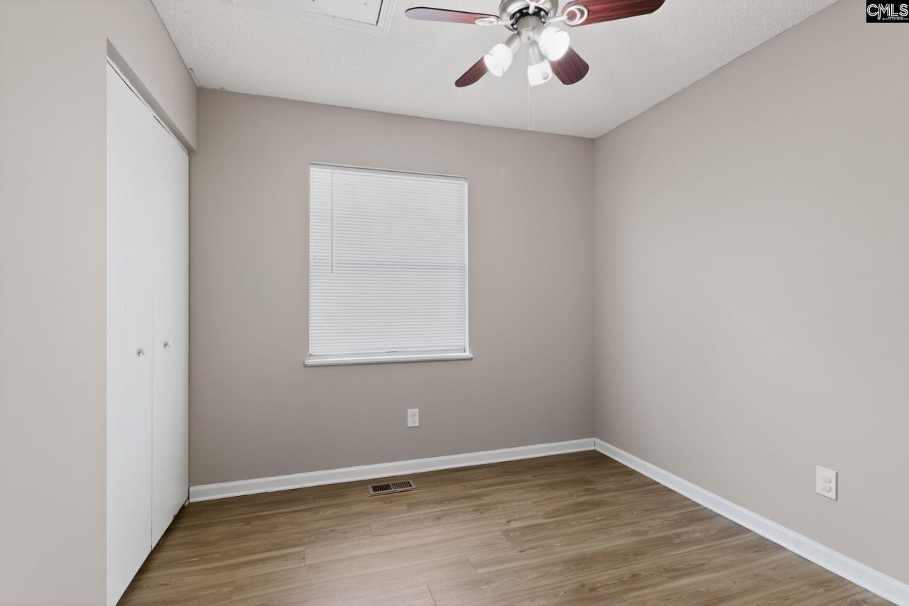 215 Berry Ridge Circle  Photo 14