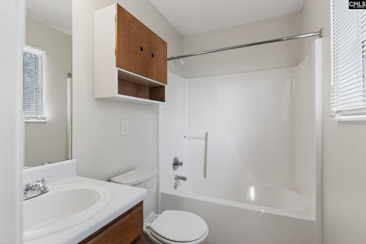 215 Berry Ridge Circle  Photo 18