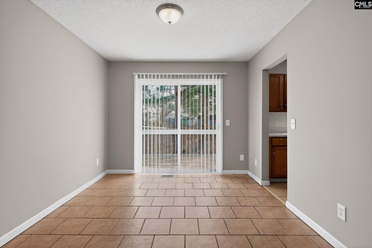 215 Berry Ridge Circle  Photo 4