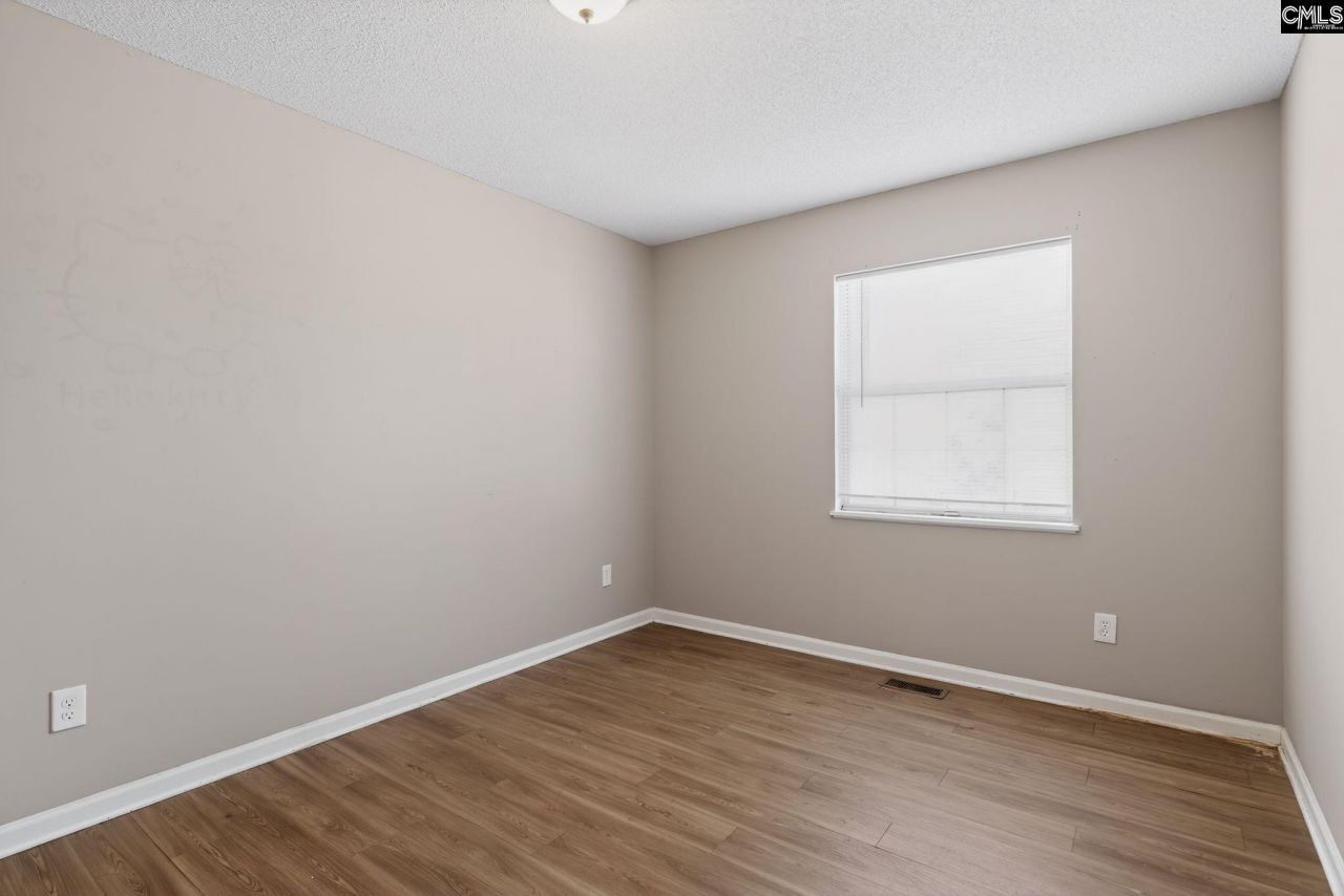 215 Berry Ridge Circle  Photo 5