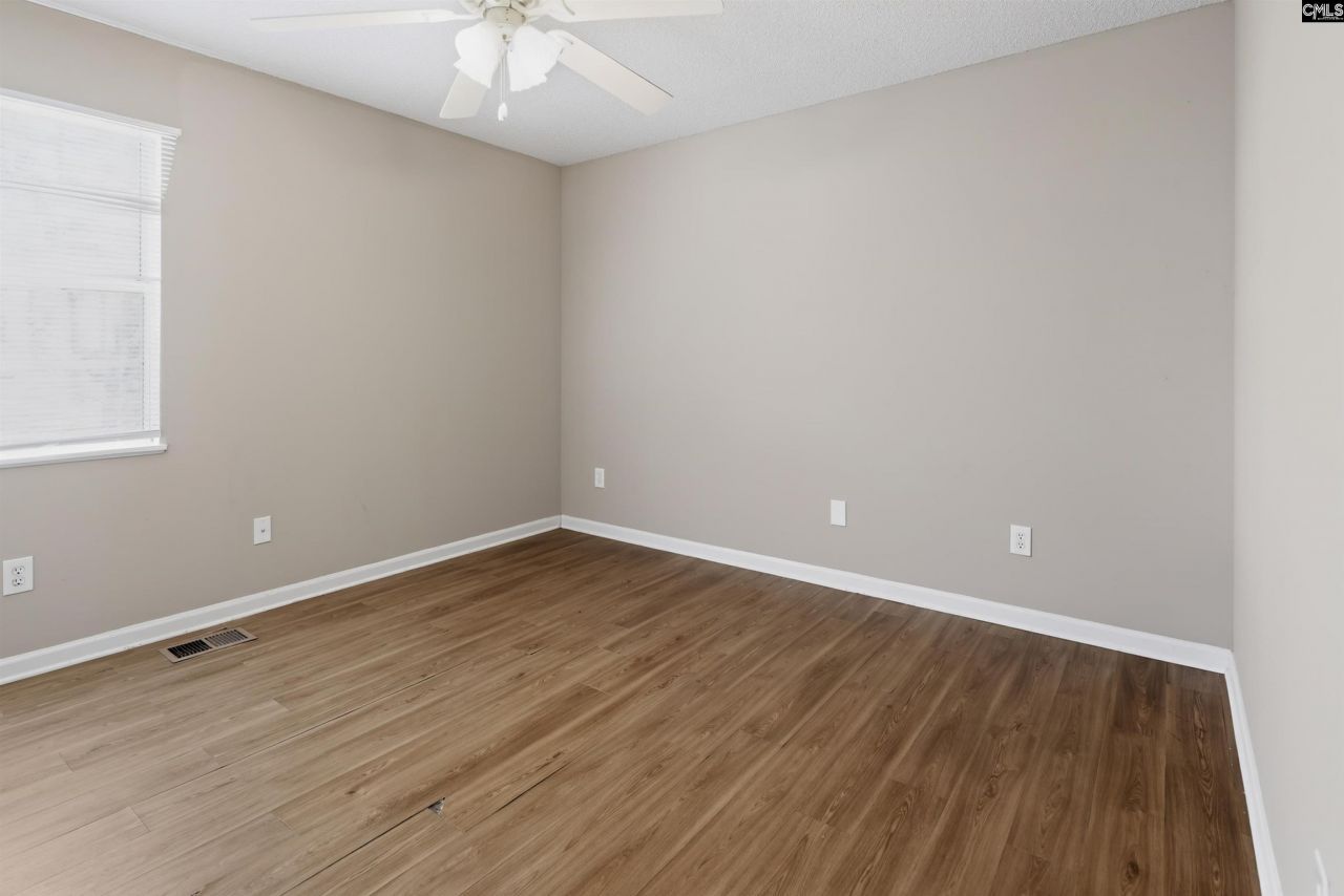 215 Berry Ridge Circle  Photo 7