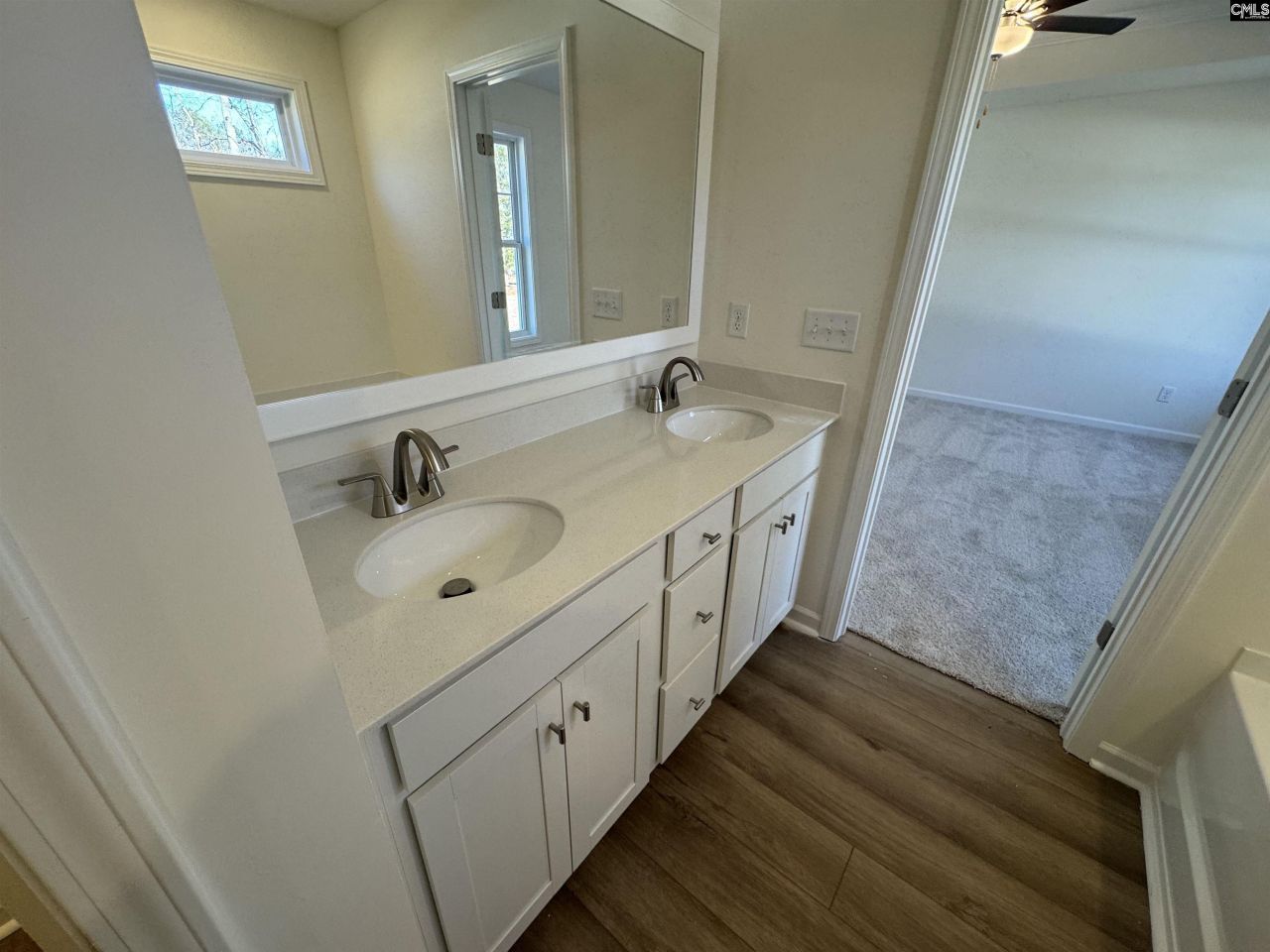 570 Griffon Drive Photo 22