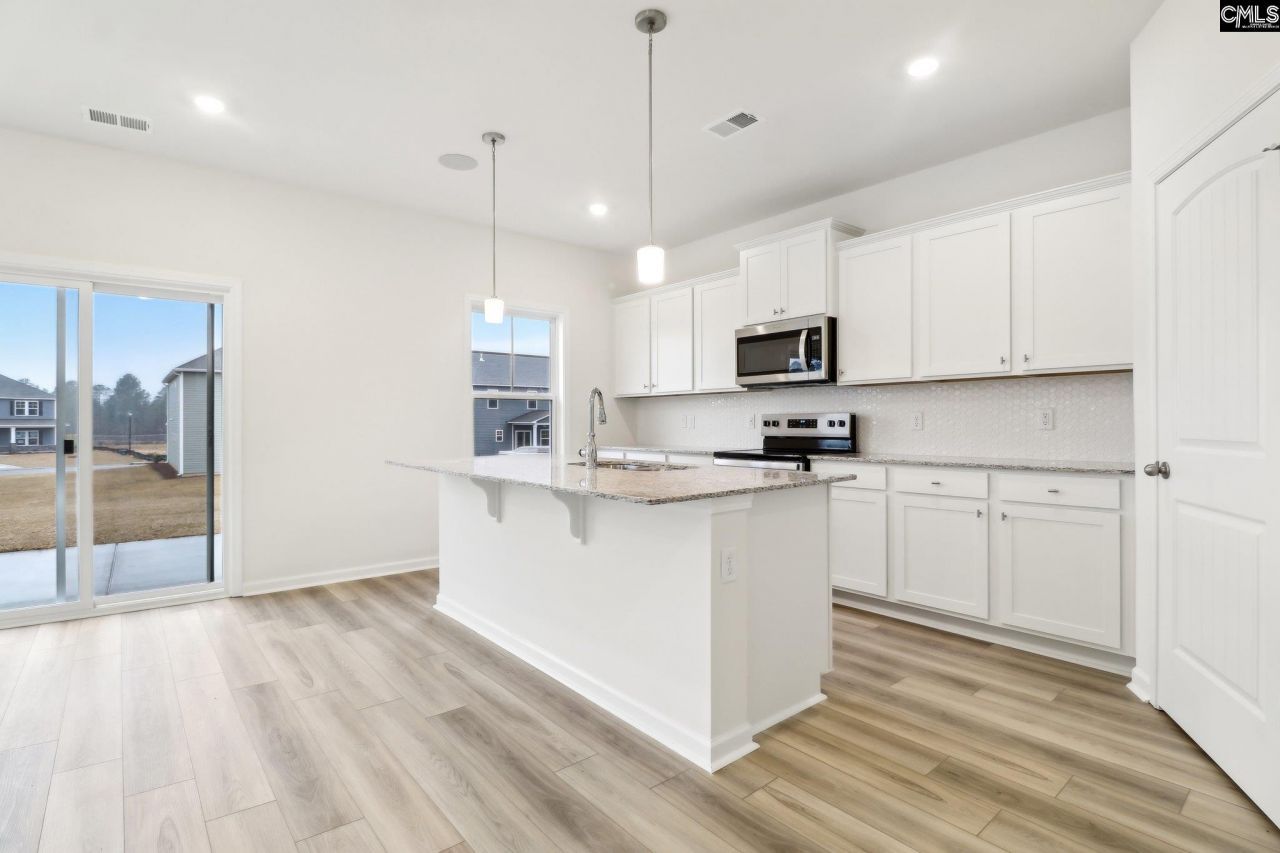 570 Griffon Drive Photo 28