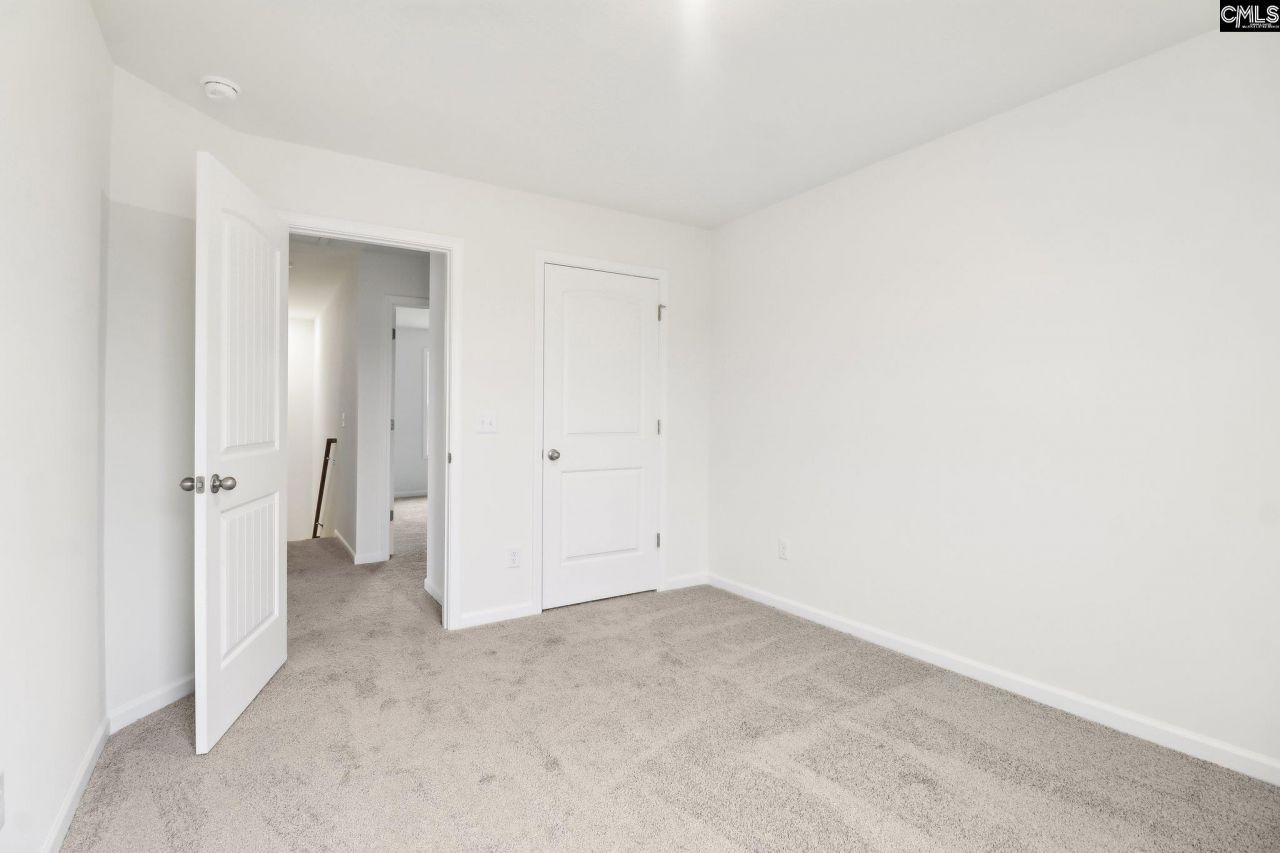 570 Griffon Drive Photo 37