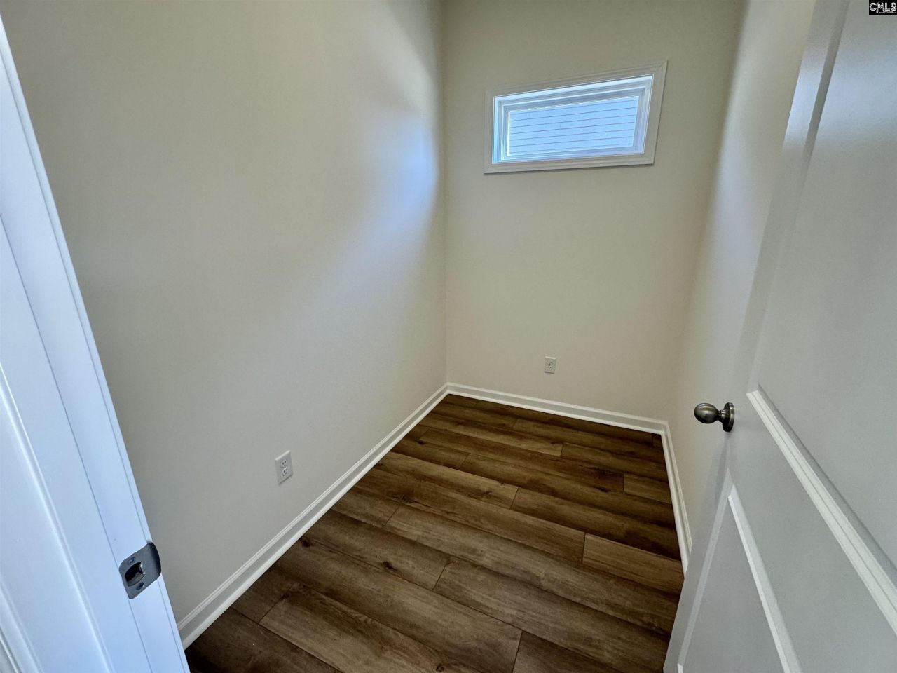 570 Griffon Drive Photo 6