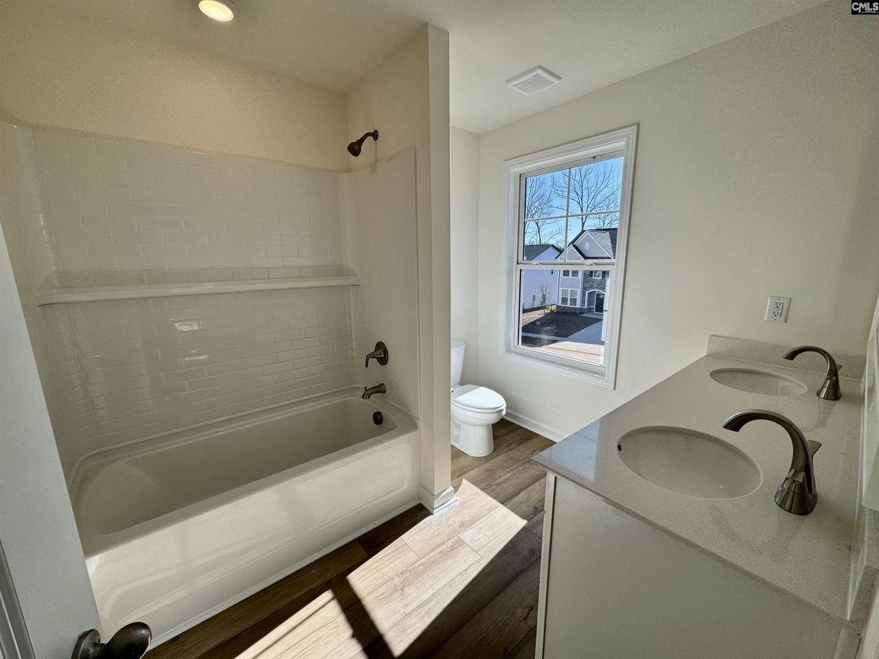 570 Griffon Drive Photo 8