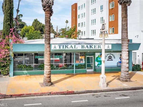 3975 Mission Inn Avenue, Riverside, CA 92501