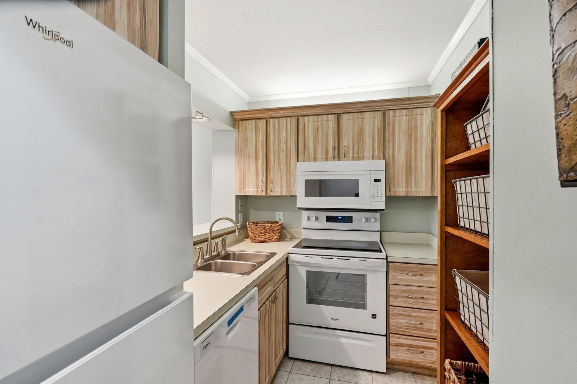 415 Ocean Creek Dr. Photo 8
