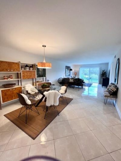 208 S Lakeside Drive, Unit 202, Lake Worth Beach, FL 33460 Photo