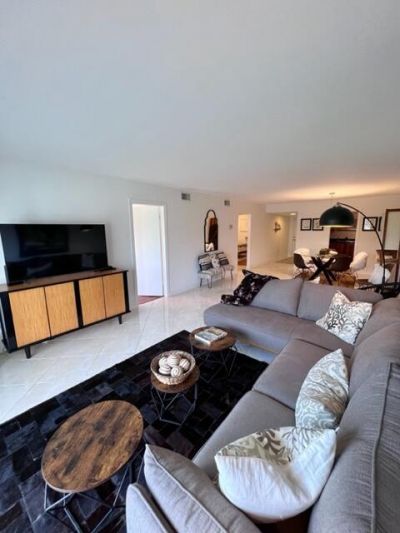 208 S Lakeside Drive, Unit 202, Lake Worth Beach, FL 33460 Photo