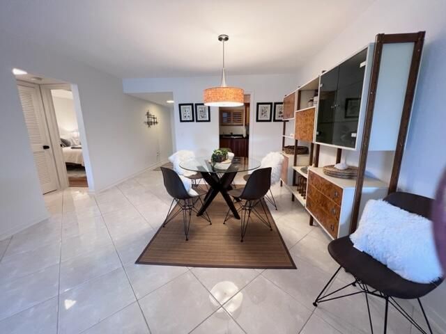 208 S Lakeside Drive, Unit 202, Lake Worth Beach, FL 33460 Photo