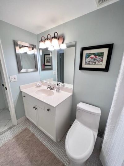 208 S Lakeside Drive, Unit 202, Lake Worth Beach, FL 33460 Photo