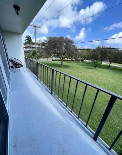 208 S Lakeside Drive, Unit 202, Lake Worth Beach, FL 33460 Photo