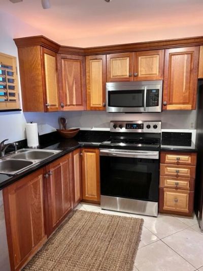 208 S Lakeside Drive, Unit 202, Lake Worth Beach, FL 33460 Photo